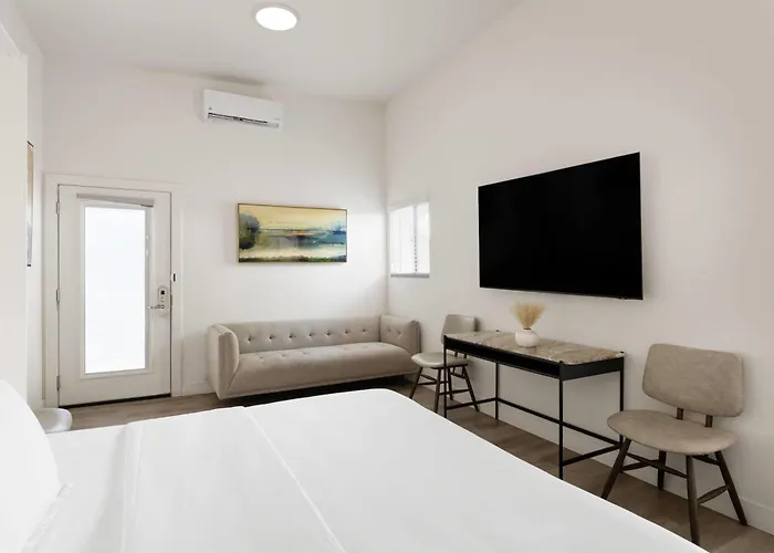 Papago By Reside, Trademark Collection By Wyndham Hotel 4*