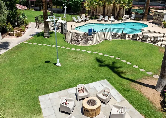 Hotel Papago By Reside, Trademark Collection By Wyndham 4*